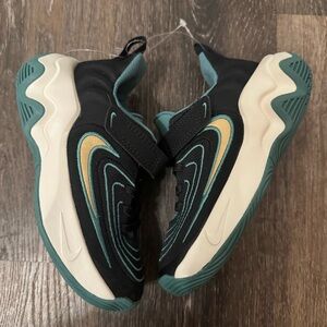 Nike Giannis Immortality 4 Basketball Shoes - Little Kids 11C - NWOT